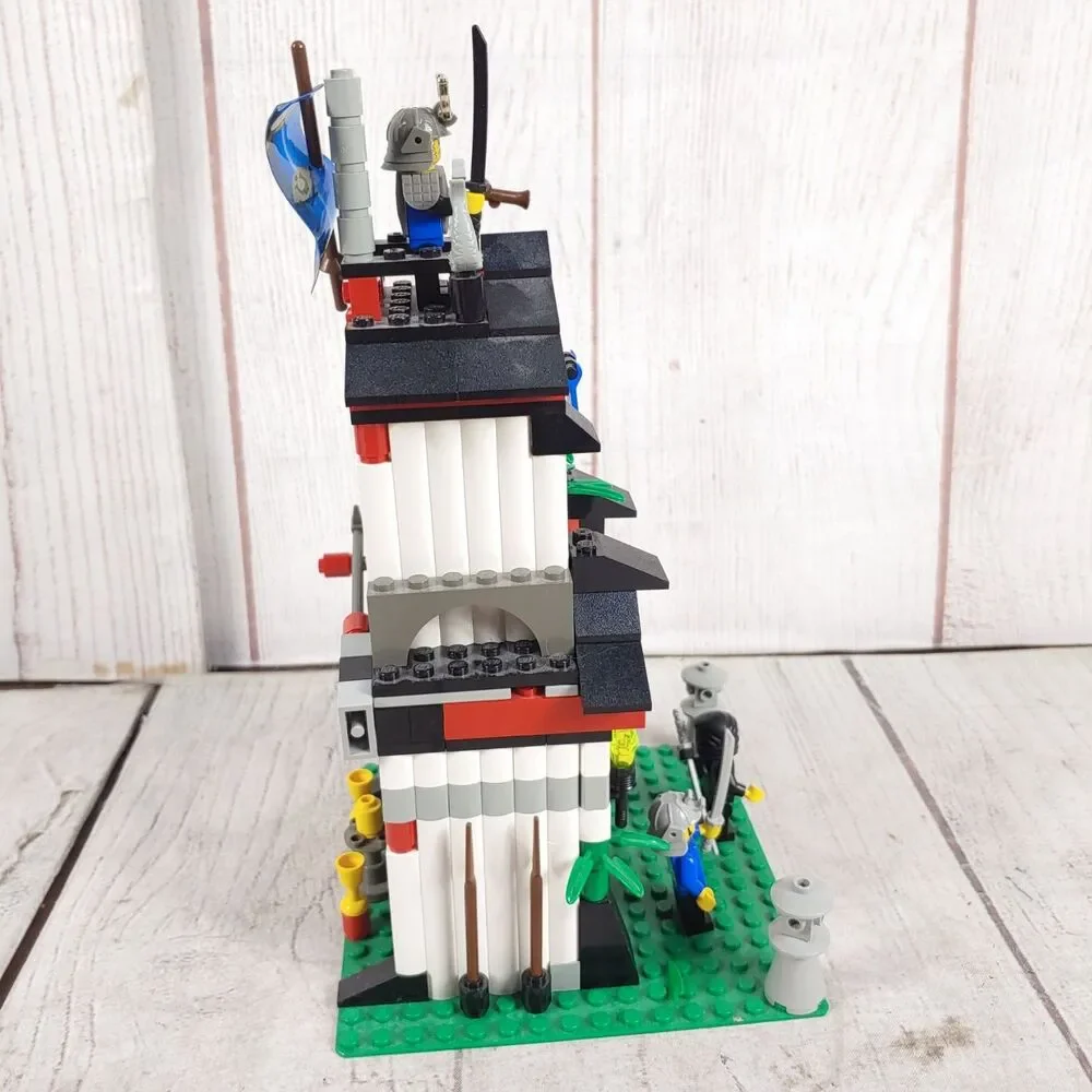 Vintage LEGO Set 6083 Samurai Stronghold - 98% NEAR COMPLETE w/ Manual - No Box